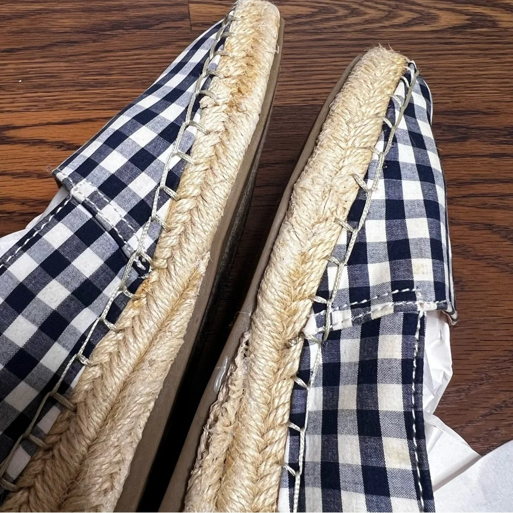 Merona Sonya ballet flats in a navy gingham pattern size 7